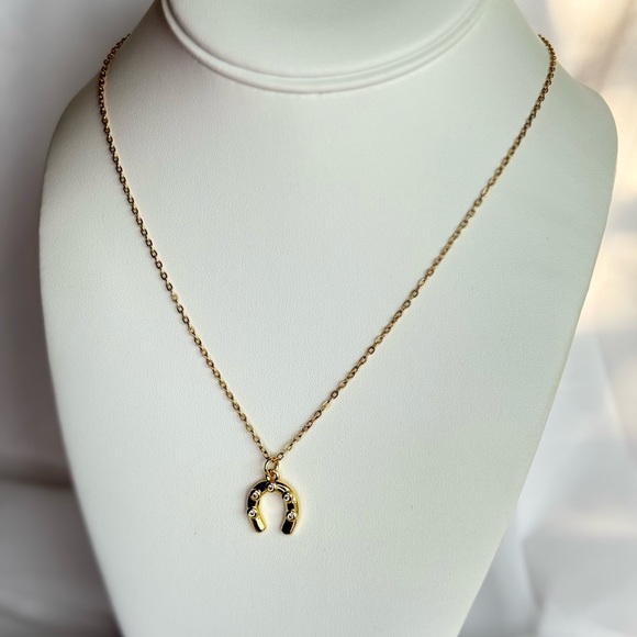 Handmade Jewelry - Chic Gold Horseshoe Necklace